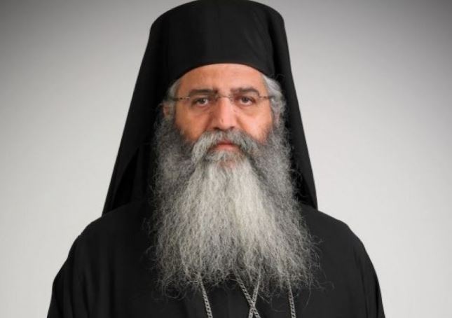 «Ανάβοντας τον αναπτήρα των αγίων»