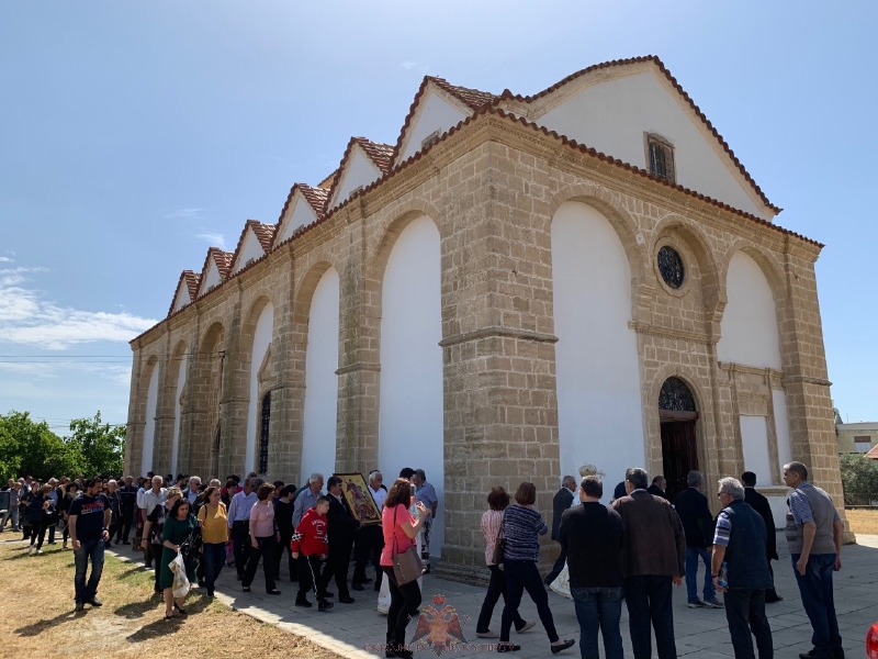 Πλήθος κόσμου στο Κατεχόμενο Έξω Μετόχι