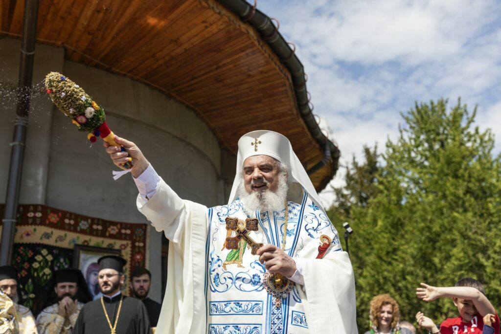 Romanian Patriarch attends Divine Liturgy at Holy Monastery of Prahova