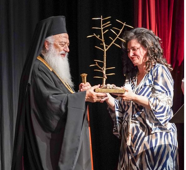 Τιμήθηκε ο Mητρ.Βεροίας από τον Σύλλογο Μικρασιατών Ημαθίας