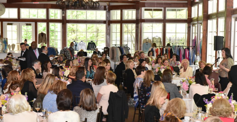 Ετήσιο γεύμα της Φιλοπτώχου του Καθεδρικού Ναού της Νέας Υόρκης