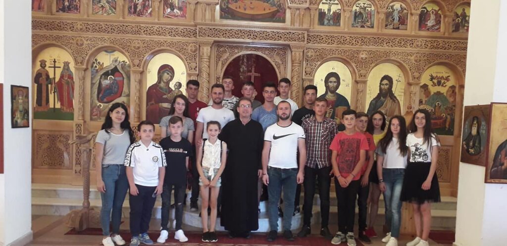 Me bekimim e Mitropolitit te Elbasanit Shpatit dhe Librazhdit Imzot Andonit u zhvillua kampi pese ditor me femijet e Katekizmit Trepsenisht dhe Tudanit e fund te programit nje eskursion ne Belesh me disa ndalesa