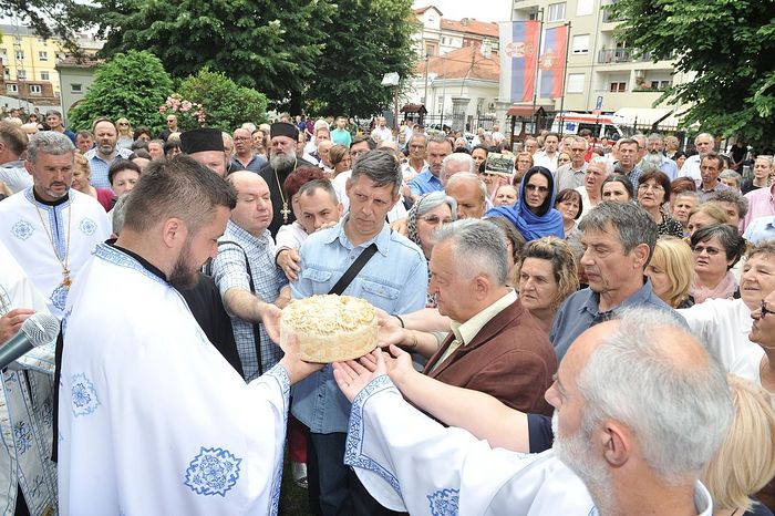 ГРАД ВАЉЕВО ПРОСЛАВИО СВОЈУ КРСНУ СЛАВУ – ДУХОВСКИ ПОНЕДЕЉАК