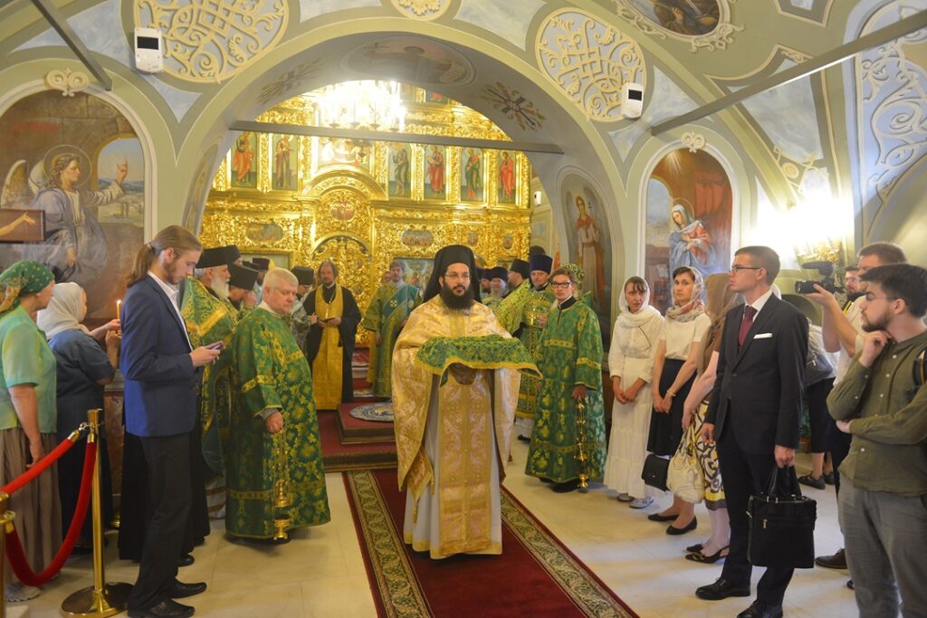 CMI Commencement Day begins with common prayer of the rector, faculty and student