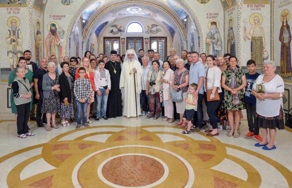 Pelerini români din Viena binecuvântați de Patriarhul României