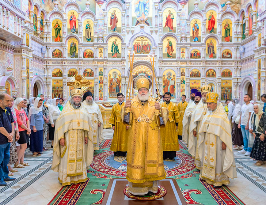Члены Московского регионального отделения ИППО приняли участие в Божественной литургии во Всехсвятском храме г. Минска