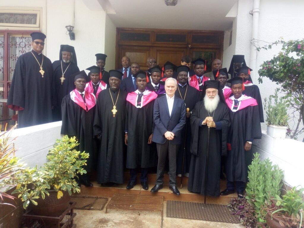 Οι εννέα απόφοιτοι της Θεολογικής Σχολής στη μακρινή Κένυα