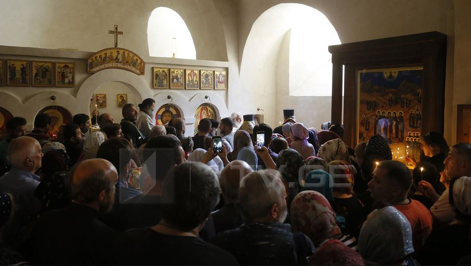 დავით გარეჯის ლავრაში მამადავითობის დღესასწაულთან დაკავშირებით წირვა მიმდინარეობს