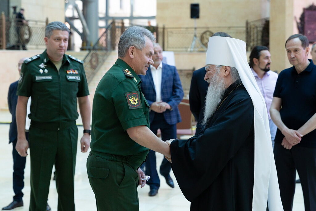 Патриарший наместник Московской епархии принял участие в заседании совета по строительству главного храма Вооруженных сил России