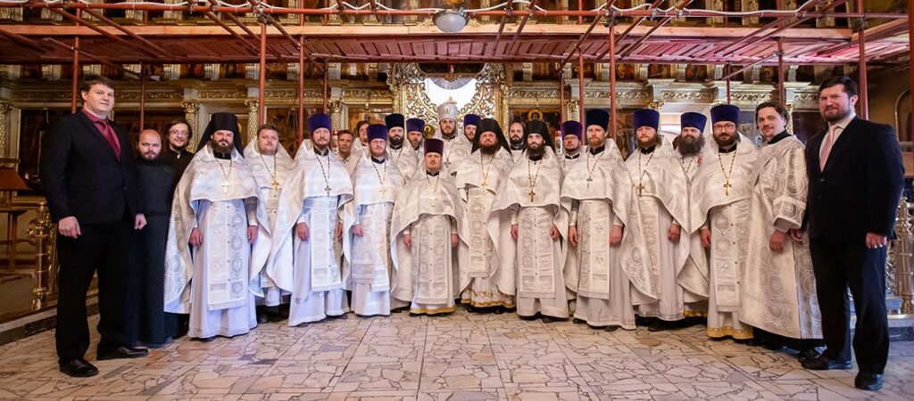 10 лет служения Церкви: выпускники Академии 2009 года совершили богослужения в Покровском храме МДА