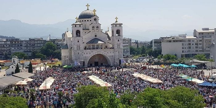 Mass service held in Montenegro in defense of Serbian Church