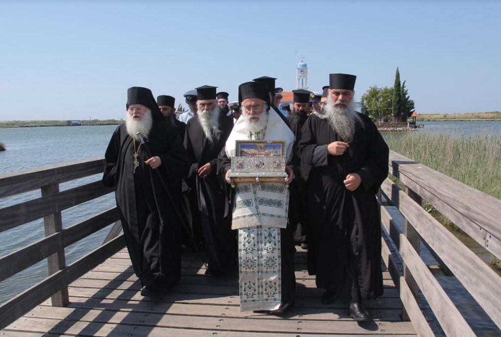 Cincture of the Theotokos conveyed from monastic estate in Porto Lagos