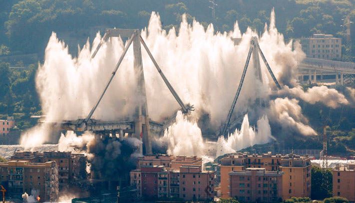 “Δεν φταίω εγώ αλλά ο άλλος για όλα τα δεινά που υπάρχουν στον κόσμο”