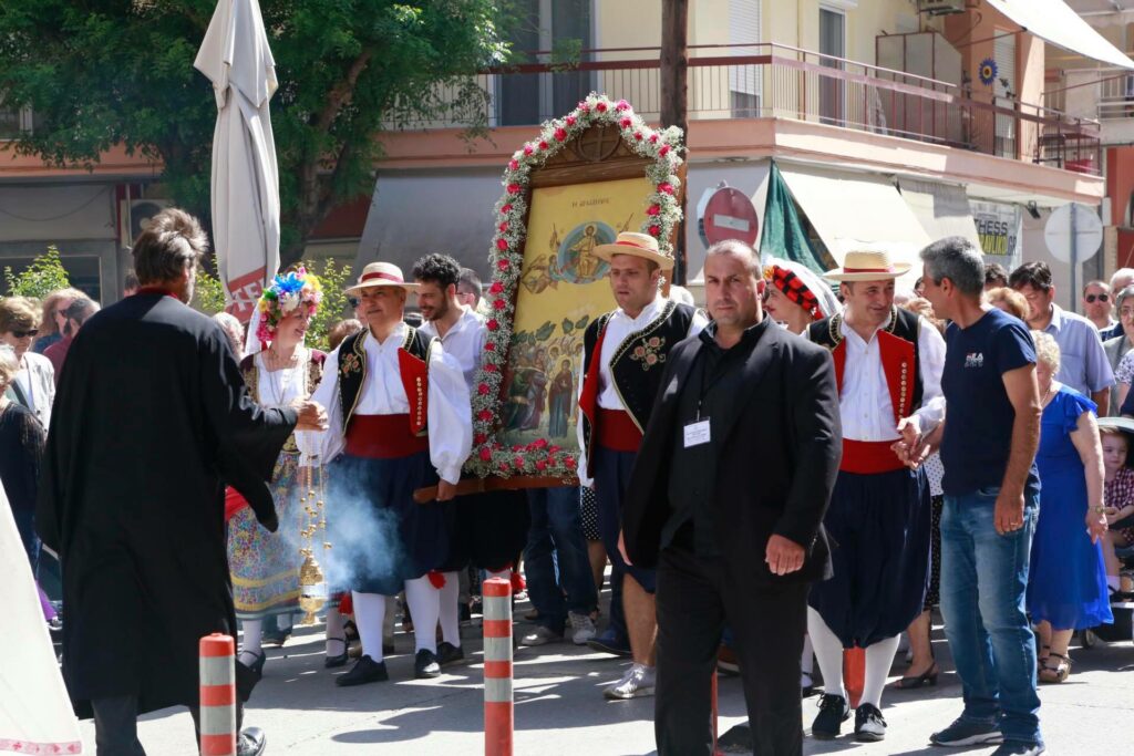 Χιλιάδες πιστοί προσκύνησαν το λείψανο της Οσίας Σοφίας στη Θεσσαλονίκη