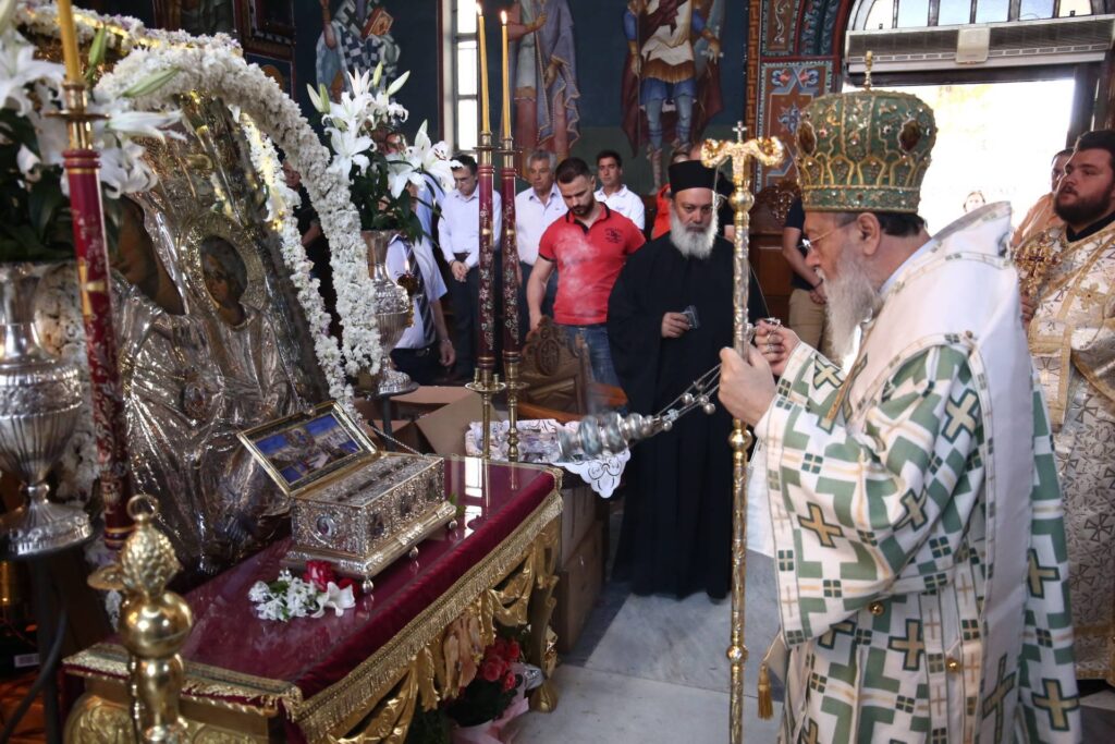 Αναχωρεί η Αγία Ζώνη από τον Ιερό Ναό Αποστόλου Παύλου Κορίνθου
