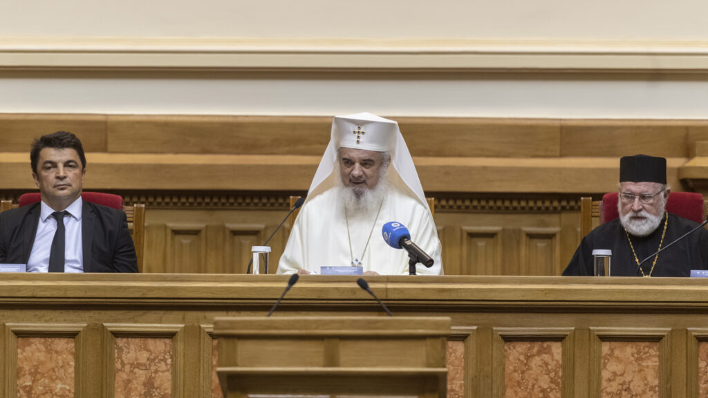 Satul românesc – creator şi păstrător de artă creştină populară