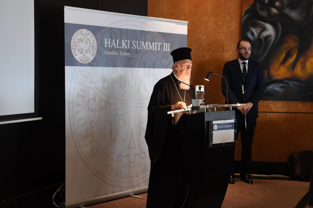 “Η απληστία  καταστρέφει την Δημιουργία του Θεού”