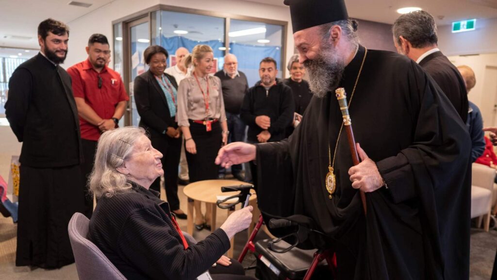 Ο νέος Αρχιεπ. Αυστραλίας κοντά στους ηλικιωμένους