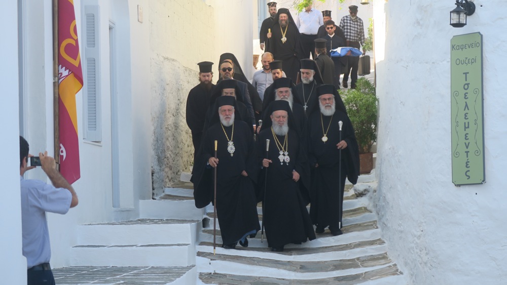 Διπλή εορτή για τη Σίφνο σήμερα