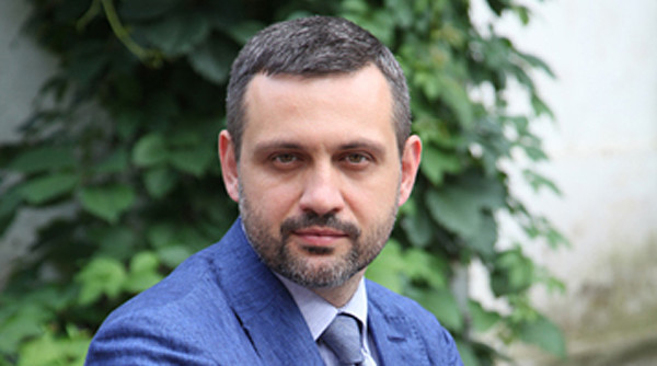 У большинства священнослужителей РПЦ нет никакого личного транспорта – Легойда