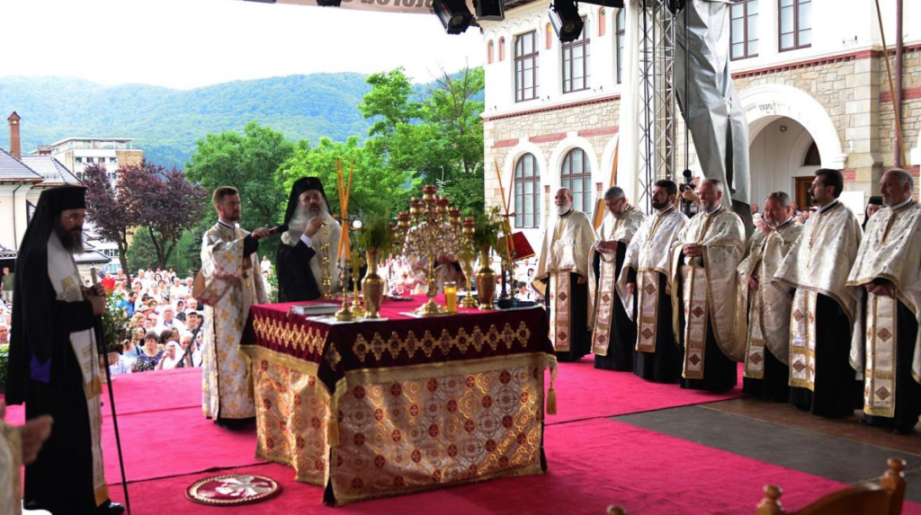 Municipiul Piatra Neamț în zi de sărbătoare, Sfântul Ioan Botezătorul – ocrotitorul orașului: IPS Teofan și PS Macarie alături de credincioșii nemțeni