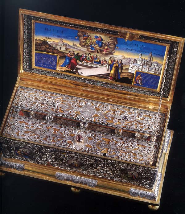 ΤΙΜΙΑ ΖΩΝΗ: “Στον ενάμιση μήνα, που η σύζυγός μου την φόρεσε”