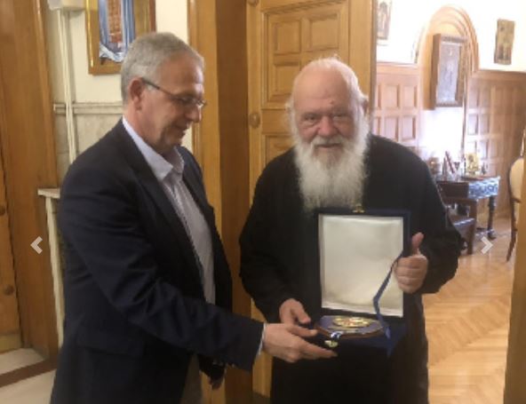 Στον Αρχιεπ. Αθηνών, ο αναπληρωτής ΥΠΕΘΑ