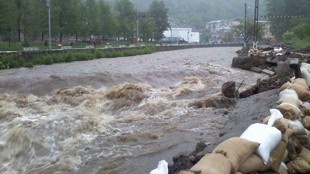 Patriarhia Română oferă ajutor sinistraților din Prahova în urma inundațiilor