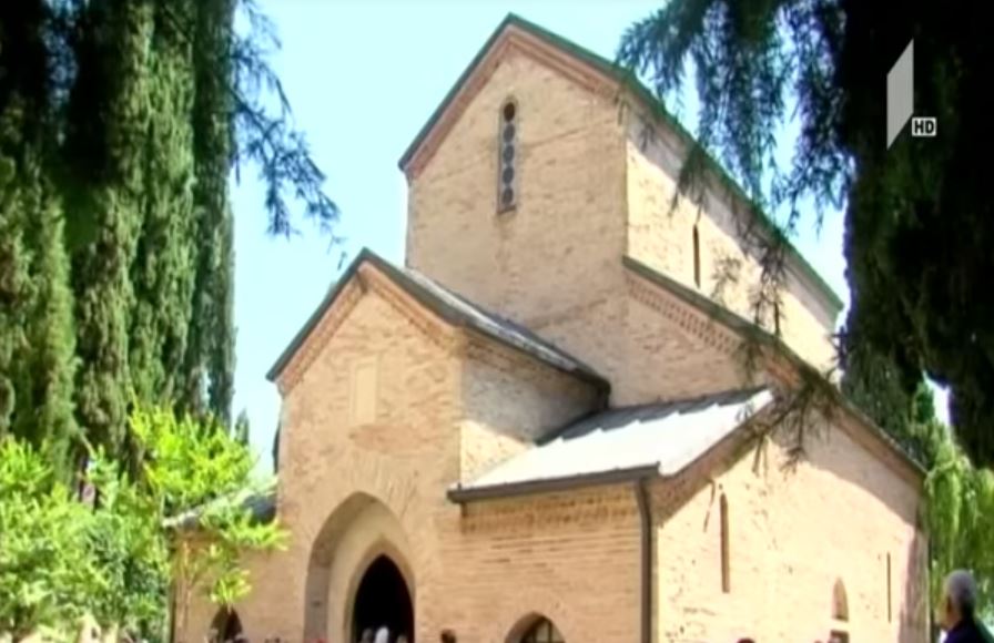 ბოდბეში ნინოობას აღნიშნავენ