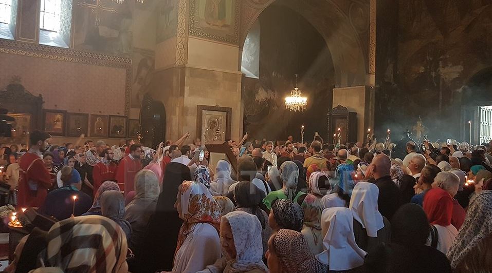 მართლმადიდებლური სამყარო დღეს წმინდა ნინოს საქართველოში შემობრძანების დღეს ზეიმობს. თბილისის სიონის საკათედრო ტაძარში საღმრთო ლიტურგია მიმდინარეობს.