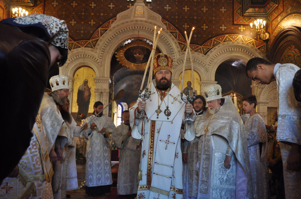 Metropolitan Hilarion celebrated Divine Liturgy at the church of the Elevation of the Cross in Geneva