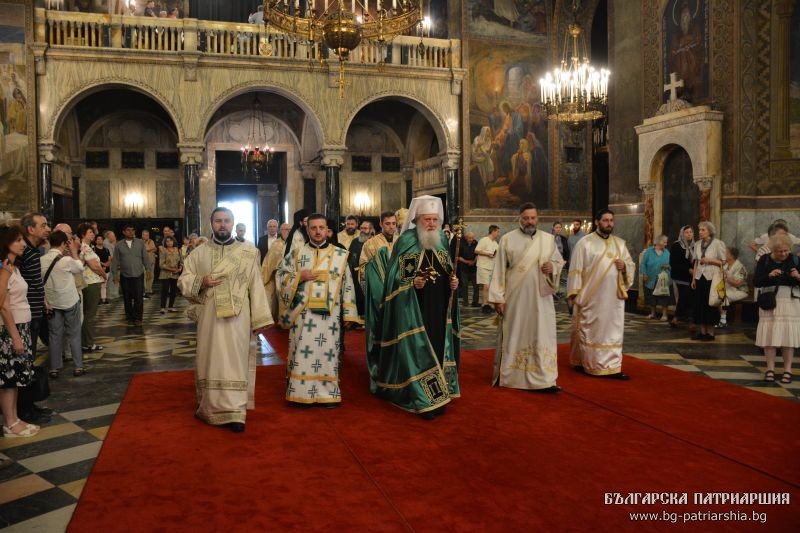 Патриарх Неофит възглави празничната литургия за Петдесетница в Патриаршеската катедрала