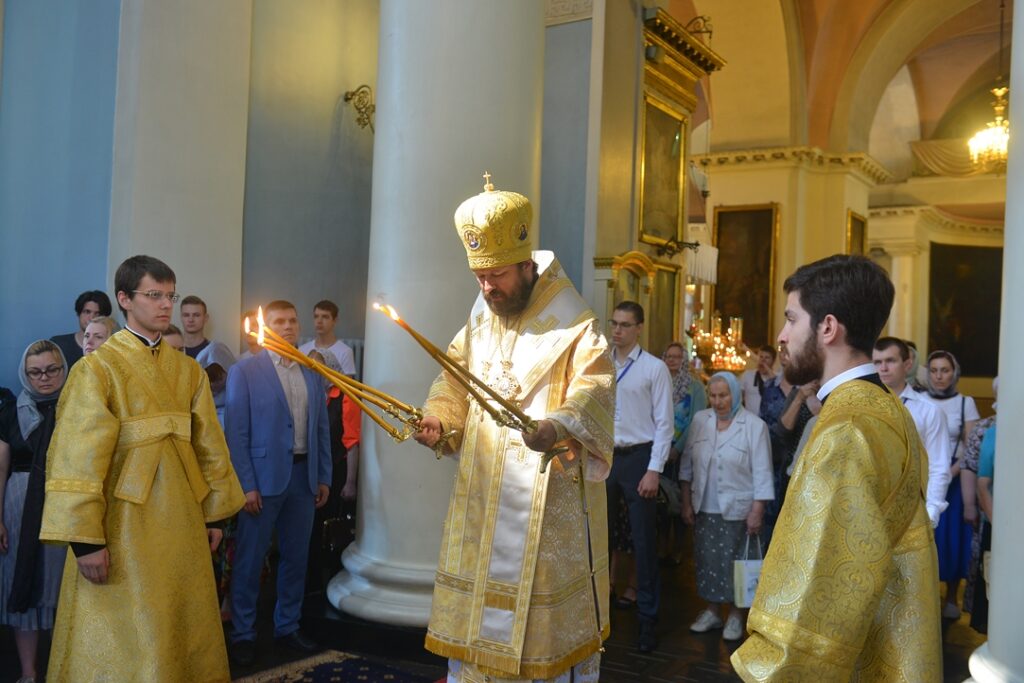 Митрополит Иларион: Каждый из нас призван подражать святым в меру своих сил