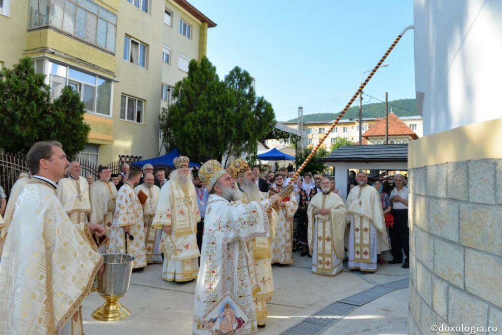 Încă o biserică închinată Maicii Domnului în Cartierul Precistei din Piatra-Neamț