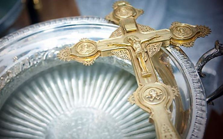 В РПЦ заявили, что оружие массового поражения не должно освящаться