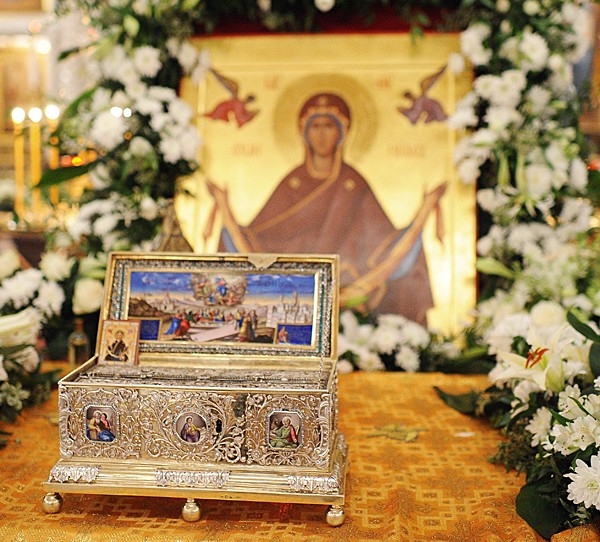 «Αυτό που φοράς σε έσωσε. Η ζώνη της Παναγίας και μετά όλοι οι άλλοι»