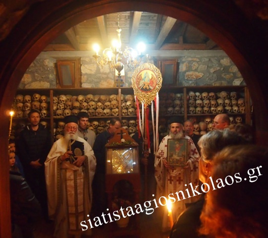 ΣΙΑΤΙΣΤΑ: Το “Χριστός Ανέστη” ανάμεσα στα μνήματα