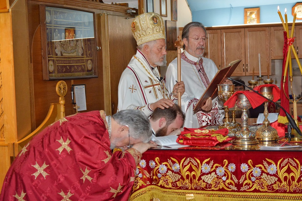 Χειροτονίες Διακόνων και Ιερέως στον Καναδά