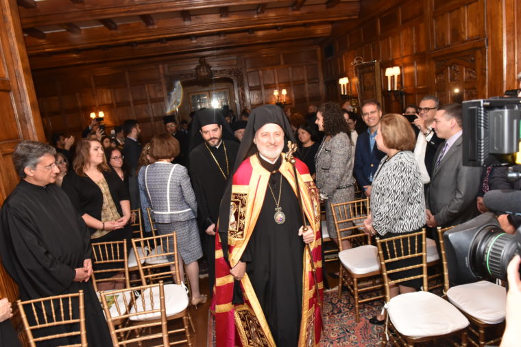 Τι είναι η Ακολουθία της ενθρονίσεως;