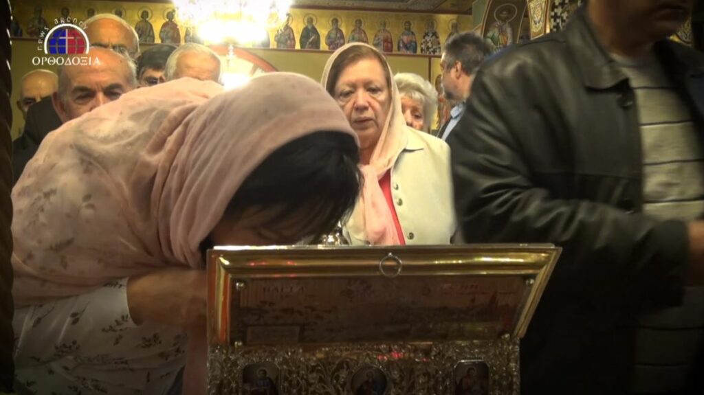 Cincture of Theodokos, the Haghia Zoni, conveyed from Vatopedi Monastery this month (VIDEO)
