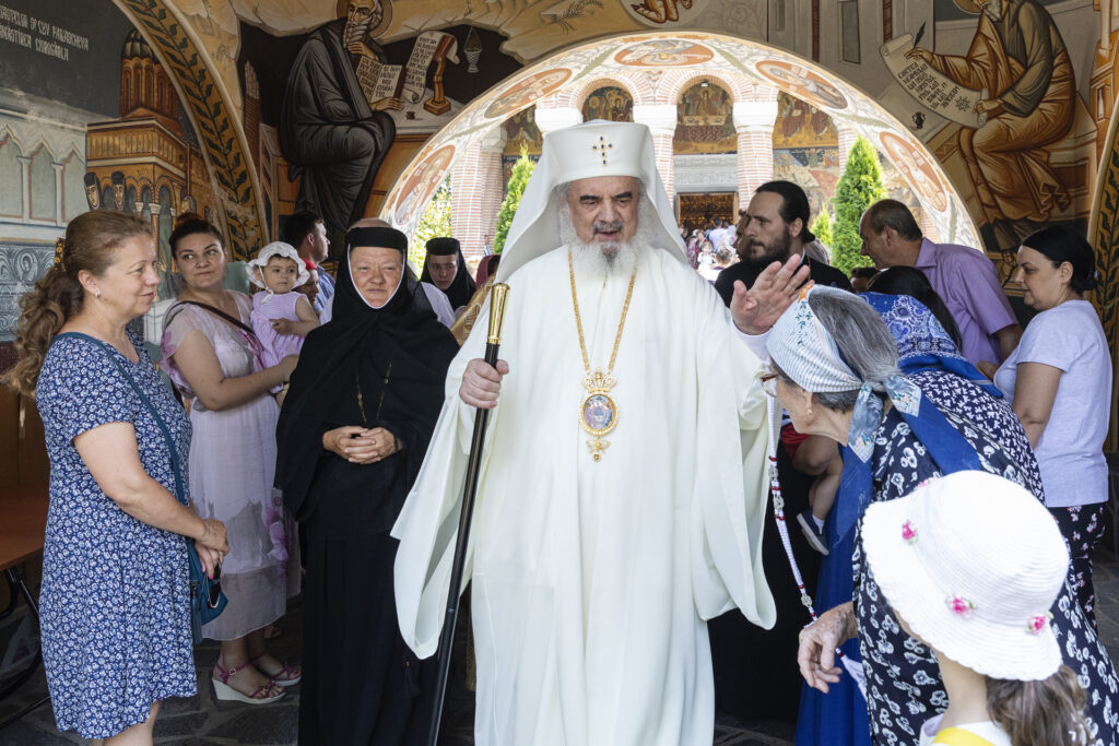 Πατρ. Ρουμανίας: “Οι Άγιοι είναι τα πρότυπα μας”
