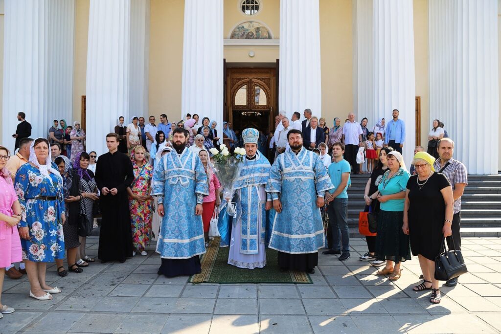 В день чествования Казанской иконы Божией Матери глава Православной Церкви Молдовы молитвенно отметил 30-летие своей архиерейской хиротонии