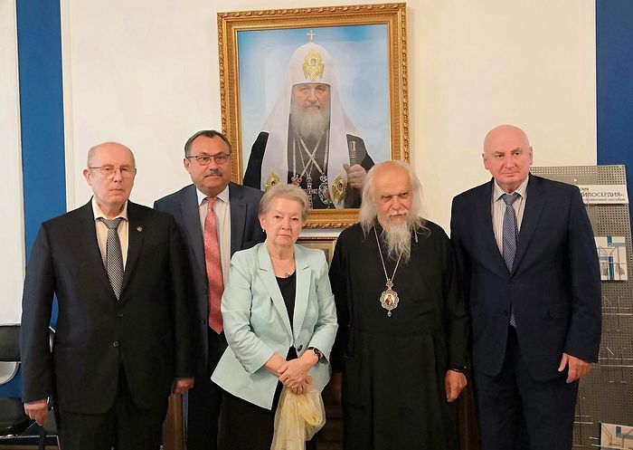 ПРЕДСЕДАТЕЛЬ СИНОДАЛЬНОГО ОТДЕЛА ПО БЛАГОТВОРИТЕЛЬНОСТИ ПРОВЕЛ В