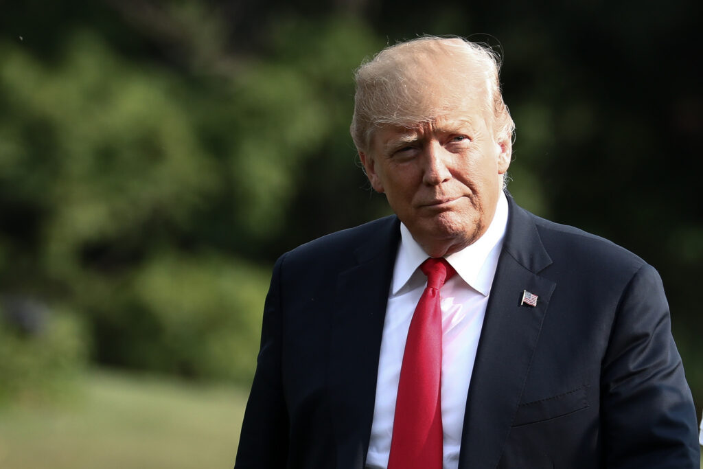 Președintele Donald Trump l-a felicitat pe Arhiepiscopul Elpidofor: Vă apreciez eforturile de cultiva valorile sacre