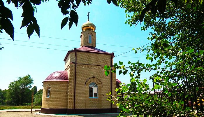 ХРАМ ВО ИМЯ СВЯТЫХ ПЕТРА И ФЕВРОНИИ ОСВЯТИЛИ В КАРАЧАЕВО-ЧЕРКЕСИИ