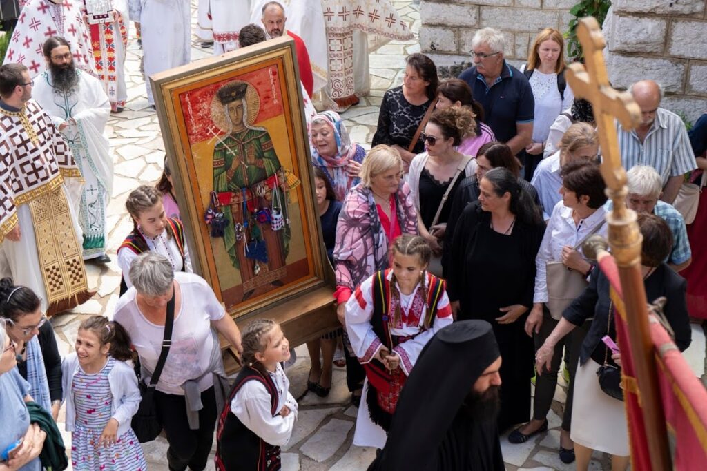 Прослава Свете Недеље у Оћестову, Далмација
