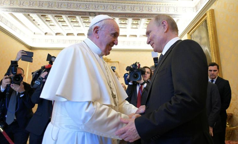ვლადიმერ პუტინი რომის პაპთან შეხვედრაზე, წინა ორი შემთხვევის მსგავსად, დაგვიანებით მივიდა