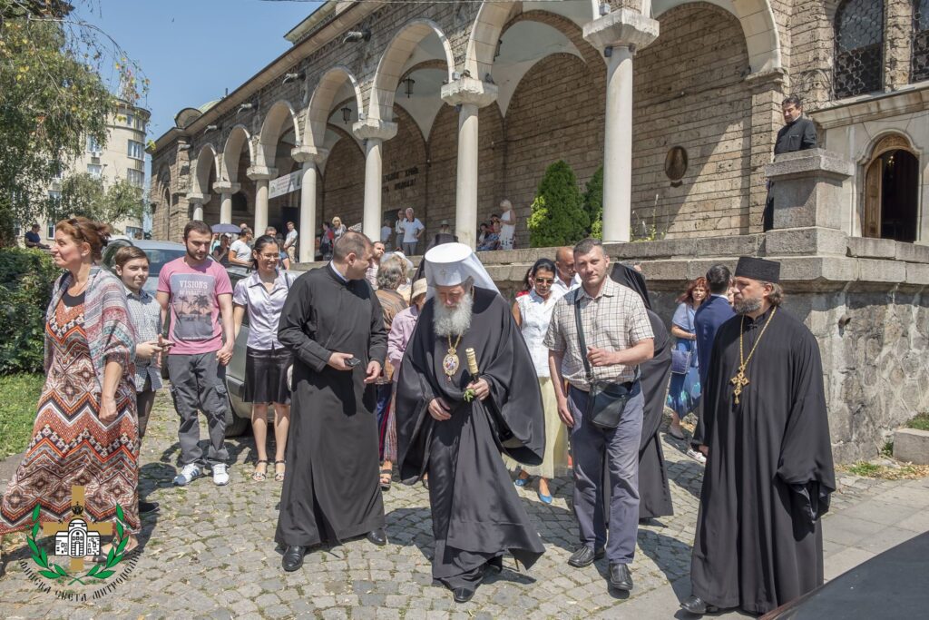 Sute de bulgari s-au rugat în Catedrala „Sfânta Chiriachi” din Sofia împreună cu Patriarhul Neofit
