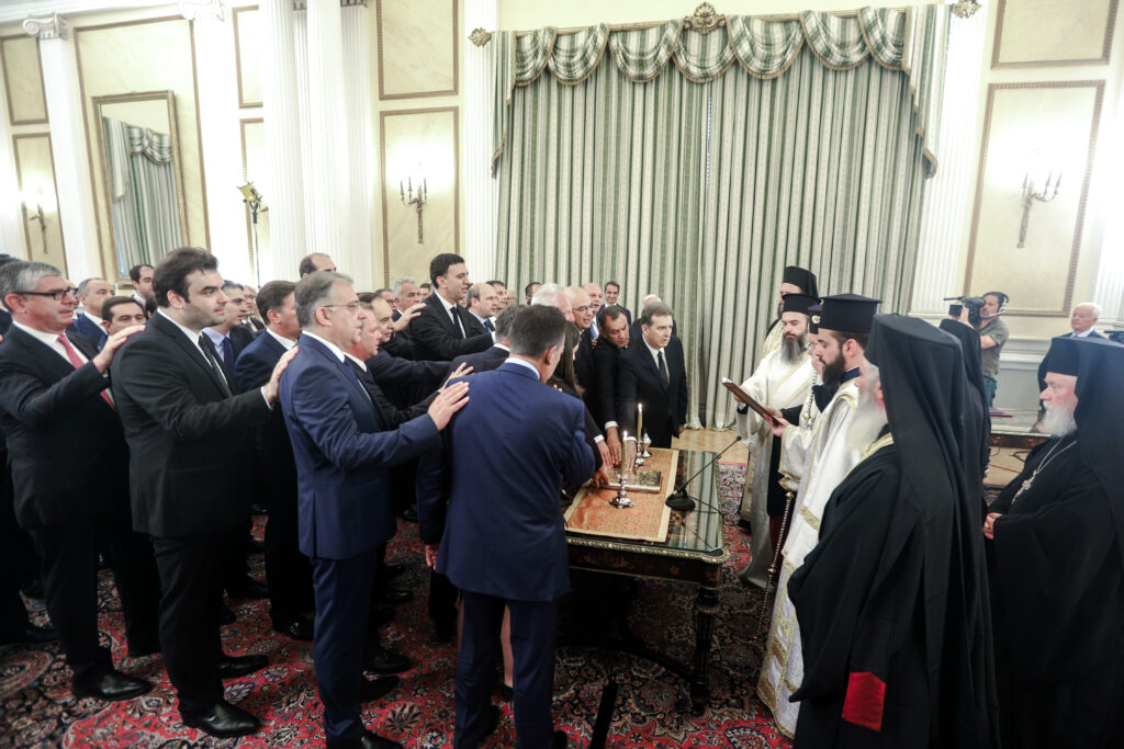 Φωτοστιγμές από την ορκωμοσία της νέας Κυβέρνησης