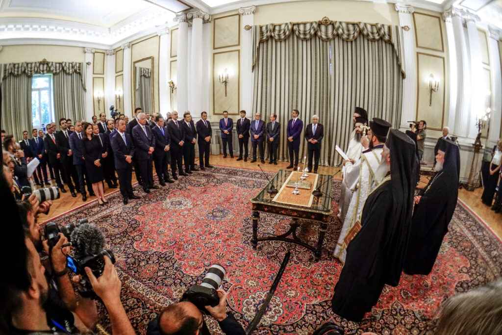 Ο θρησκευτικός όρκος της νέας κυβέρνησης (βίντεο)